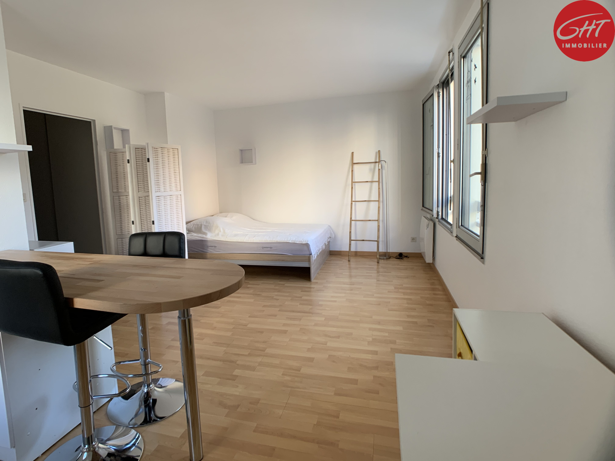 Image_1, Studio, Besançon, ref :2377